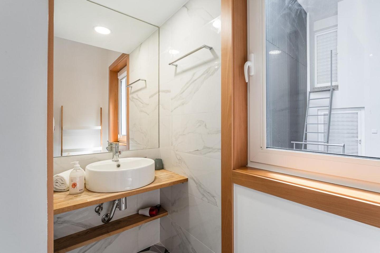 Guestready - Bright Duplex In Downtown Hotel Porto Ngoại thất bức ảnh