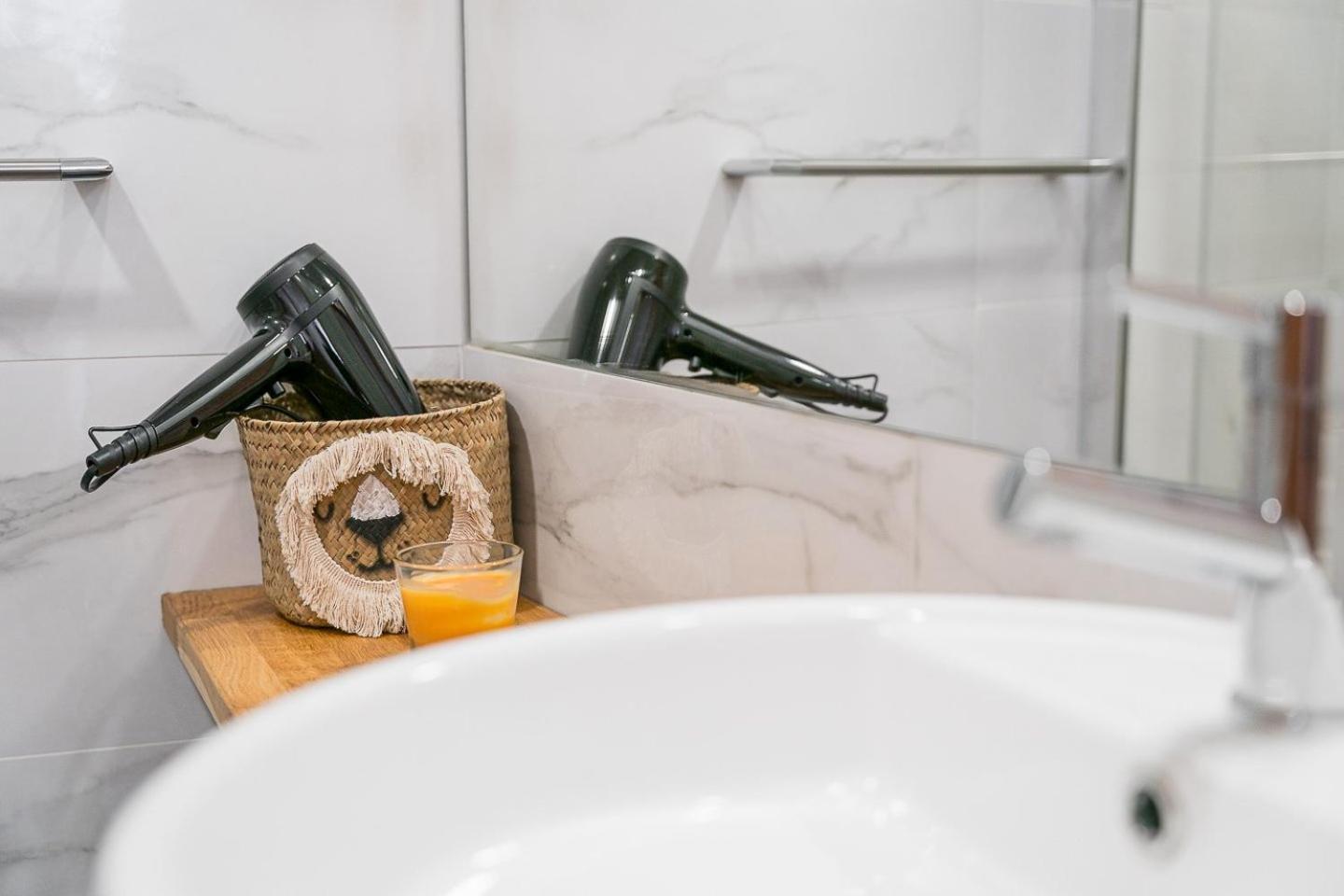 Guestready - Bright Duplex In Downtown Hotel Porto Ngoại thất bức ảnh